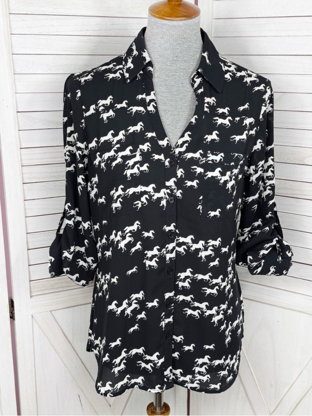 Express Wild Horses V Neck Portofino Shirt‎ Black White Small Long Sleeve